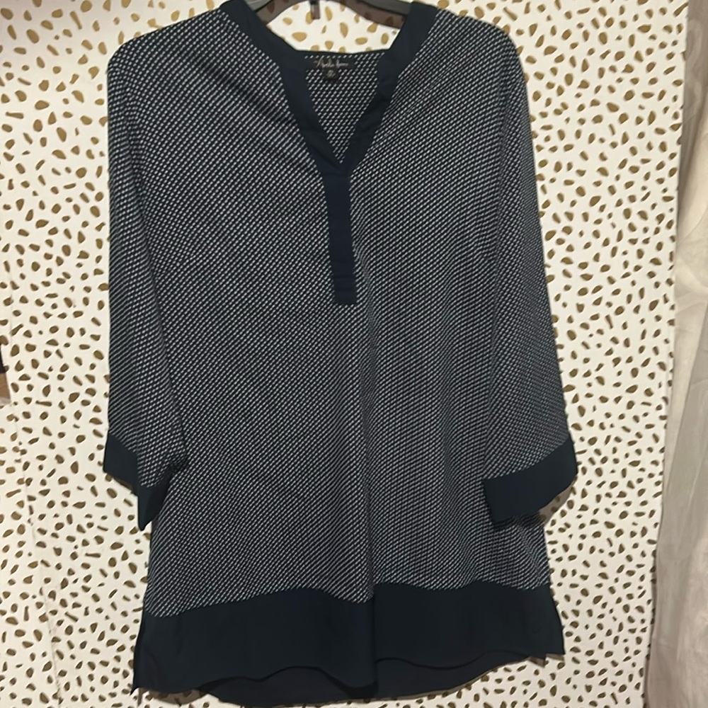 Antilia Femme navy and white tunic